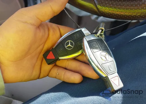 2014 Mercedes-Benz E 350 из США, поврежденный, VIN WDDHF5KB9EA885402